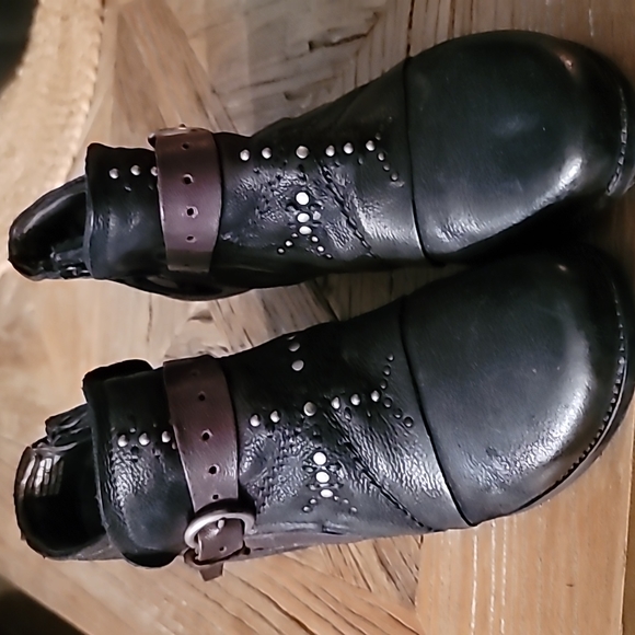 MIZ MOOZ black leather booties 6 - Picture 2 of 9